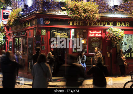 The night view of the Temple Bar Pub in Temple Bar area, Dublin, Ireland Stock Photo