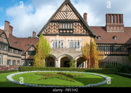Schloss Cecilienhof in the Neuer Park, Potsdam, venue for the 1945 Potsdam Conference that divided occupied Germany. Stock Photo