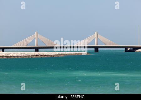 Sheikh Isa Bin Salman Causeway Bridge in Manama, Bahrain Stock Photo