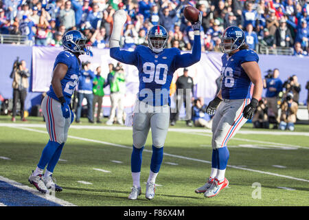 New York Giants cornerback Jason Pinnock (27) defends against the