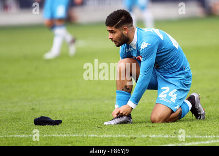 Bologna, Italy. 06th Dec, 2015. Napoli's forward Lorenzo Insigne during the Italian Serie A football match between  Bologna FC v SSC Napoli on 6th December, 2015 at Dall'Ara Stadium. Credit:  Andrea Spinelli/Alamy Live News Stock Photo