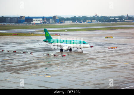 Aer Lingus airplane on the tarmac at an airport Stock Photo
