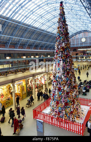 Disney Christmas tree in St Pancras International railway station, London Stock Photo