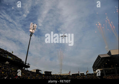 Columbus, Ohio, USA. 6th December, 2015. An airplane does a flyover before the match between Portland Timbers and Columbus Crew SC in the 2015 MLS Cup Final at MAPFRE Stadium in Columbus Ohio . Credit:  Cal Sport Media/Alamy Live News Stock Photo