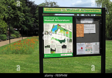 Welcome to Walsall Arboretum sign, in summer, West Midlands, England,UK Stock Photo