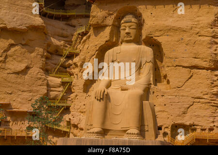 Huge Buddha statue, BIng Ling Cave and Temple Ganshu Province, China Yellow River Stock Photo