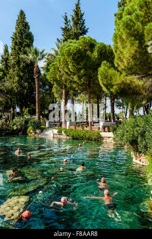 Tourists Swimming In Cleopatra's Pool, Pamukkale/Hierapolis, Denizli Provence, Turkey Stock Photo