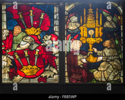 Österreich, Niederösterreich, Weidhofen an der Ybbs, Stadtpfarrkirche St. Lambert und Magdalena , Fenster Stock Photo