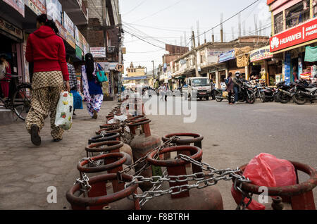 Hetauda, Nepal. 08th Dec, 2015. as the result of ongoing fuel crisis in Nepal due to the blockade of Indo-Nepal borders, people have their gas cylinders in queue with a little hope of getting it filled Credit:  Suman Acharya/Alamy Live News Stock Photo