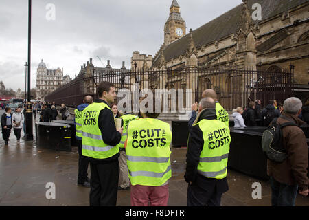 London, UK. 8th Dec, 2015. Stewards outside Parliament to greet students attending the Cut The Costs lobby. Credit:  Mark Kerrison/Alamy Live News Stock Photo