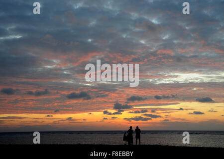 honeymoon, silhouettes of loving couple on the beach Stock Photo - Alamy