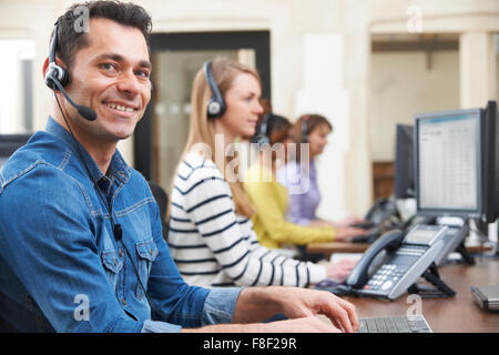 Customer Services Agents In Call Centre Stock Photo