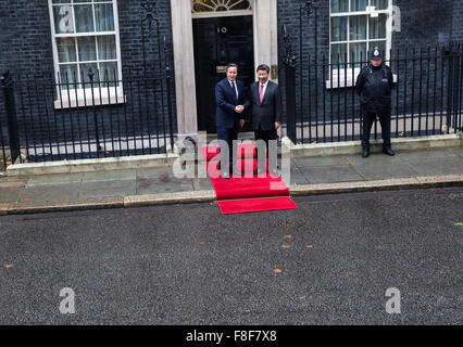 Prime Minister David Cameron and President Xi Jinping of China meet at 10 Downing Street during his visit Stock Photo