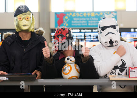 Chiba, Japan. 10th December, 2015. Star Wars fans wait at Narita International Airport on December 10, 2015, Chiba, Japan. Abrams arrived with the Star Wars Episode VII cast to attend the ''Star Wars: The Force Awakens'' Japan Premiere and special promotional events at Tokyo Disneyland and in Yokohama. The new movie is first Star Wars movie since Disney's aquisition of Lucasfilm. ''Star Wars: The Force Awakens'' hits theaters across the world on December 18th. Credit:  Aflo Co. Ltd./Alamy Live News Stock Photo