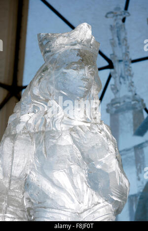 Spindleruv Mlyn, Czech Republic. 10th Dec, 2015. Ice statue of queen made by Czech sculptor Miroslav Trnovsky in Spindleruv Mlyn, Krkonose Mountains, Czech Republic, on December 10, 2015. Credit:  David Tanecek/CTK Photo/Alamy Live News Stock Photo