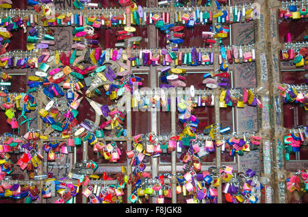 Symbols of love in Verona - Juliet yard Stock Photo