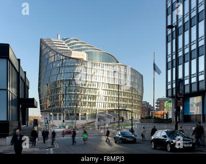 One Angel Square, The Co-op HQ Manchester. The contemporary exterior at One Angel Square, the award-winning sustainable Head Office building of the Co-operative Group. Stock Photo