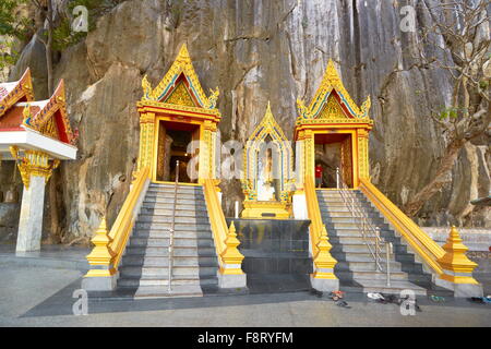 Thailand - Khao Yoi Buddhist Cave Temple, entrance to the cave Stock Photo