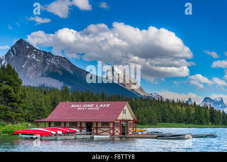 Maligne Lake Boat House, Jasper National Park, Alberta, Canada Stock Photo