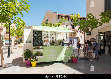 'Smile' smoothie drinks stall La Roca Outlet Village, La Roca del Vallès, Barcelona, Province of Barcelona, Catalonia, Spain Stock Photo