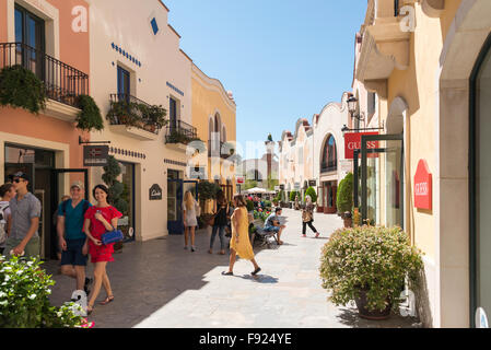 LA ROCA VILLAGE, BARCELONA, SPAIN - MARCH 17, 2018 : Shopping Ma Editorial  Stock Image - Image of products, dresses: 122715469