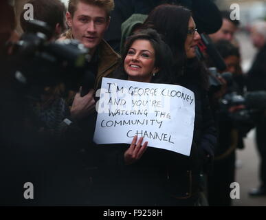 George Clooney visits Social Bite a charitable organisation to help the homeless. This is George's first visit to Scotland since 1995.  Featuring: Atmosphere Where: Edinburgh, United Kingdom When: 12 Nov 2015 Stock Photo