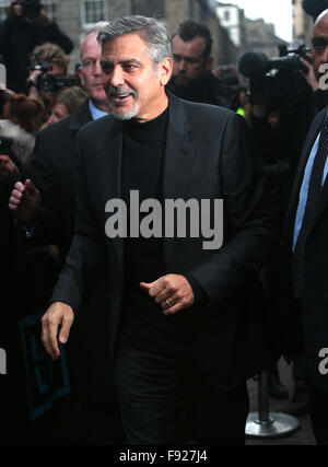 George Clooney visits Social Bite, a charitable organisation to help the homeless. This is George's first visit to Scotland since 1995.  Featuring: George Clooney Where: Edinburgh, United Kingdom When: 12 Nov 2015 Stock Photo