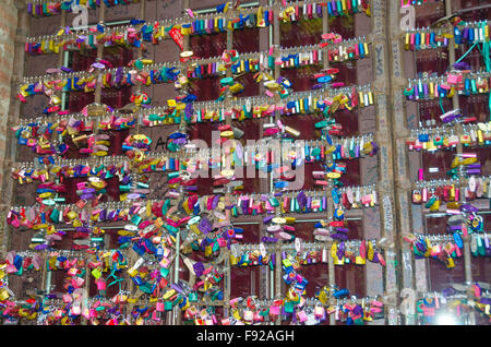 Symbols of love in Verona - Juliet yard Stock Photo