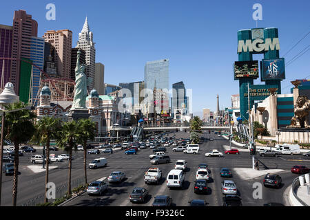 Las Vegas Boulevard South, The Strip, Las Vegas Strip, New York-New York Hotel left, MGM Hotel right, Las Vegas, Nevada, USA Stock Photo