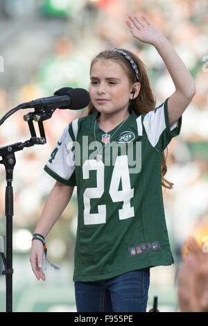East Rutherford, New Jersey, USA. 13th Dec, 2015. Brianna Collichio performs the National Anthem during the NFL game between the Tennessee Titans and the New York Jets at MetLife Stadium in East Rutherford, New Jersey. The New York Jets won 30-8. Christopher Szagola/CSM/Alamy Live News Stock Photo