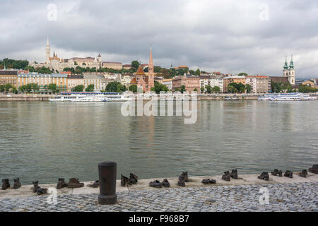 Along the banks of the river between Széchenyi István tér and Parliament is a monument to Hungarian Jews shot and thrown into Stock Photo