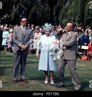 The Upper Avon canal was officially reopened by HM Queen Elizabeth the Queen Mother on JUne 1st 1974. With her are Robert Aickman and David Hutchings. Stock Photo