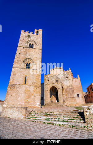 Erice, Sicily. Chiesa Madre (Matrice), Cathedral of Erix dedicated to Our Lady of the Assumption built in 1314. Italy Stock Photo