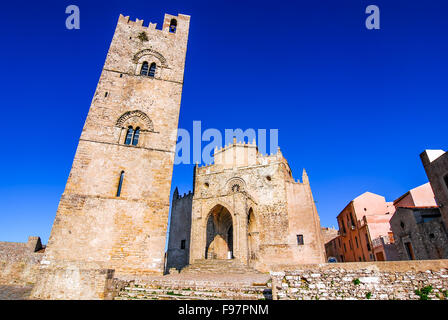 Erice, Sicily. Chiesa Madre (Matrice), Cathedral of Erix dedicated to Our Lady of the Assumption built in 1314. Italy Stock Photo