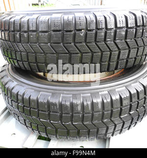 Land Rover 4wdr 4 wheel drive tires tyres Stock Photo