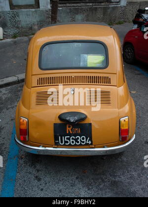AJAXNETPHOTO. 2015. ROME, ITALY. - FIAT 500 CINQUECENTO - DANTE GIACOSA'S ORIGINAL 1957-1975 CITY CAR SALOON MODEL PARKED IN THE CITY. FIAT MADE MORE THAN 3MILLION OF THESE VEHICLES BEFORE PRODUCTION ENDED. PHOTO:JONATHAN EASTLAND/AJAX REF:GX151012 75886 Stock Photo