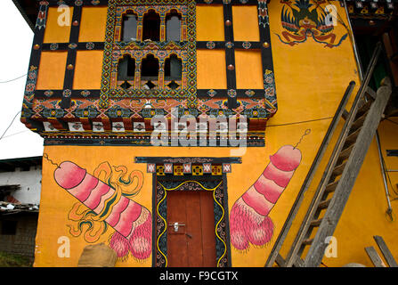 Phallus cult, traditional mural painting of a phallic symbol on a facade of a residential building, Teoprongchu, Bhutan Stock Photo