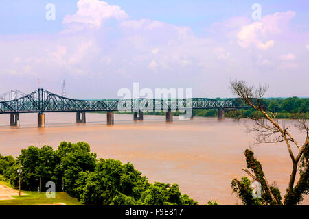The great Mississippi river dividing the state of Mississippi and Arkansas Stock Photo