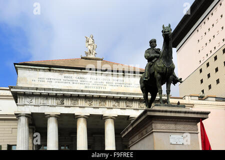 Statue of Giuseppe Garibaldi one of Italys 'fathers of the fatherland', piazza Raffaele de Ferrari square, Genoa town, Liguria, Stock Photo