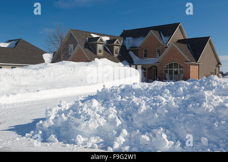 American suburban house in snow, Arkansas, USA Stock Photo - Alamy