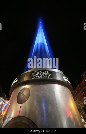 Dublin, Ireland. 16th Dec, 2015. Image of the Spire monument in Dublin city centre lit up like a lightsabre to celebrate the release of Star Wars The Force Awakens. Credit:  Brendan Donnelly/Alamy Live News Stock Photo