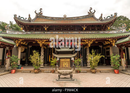 the taoist Thian Hock Keng Temple or Temple of Heavenly Happiness in Chinatown, Singapore, Asia Stock Photo