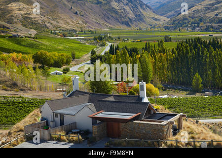 Mt Difficulty wine tasting room, Bannockburn, Central Otago, South Island, New Zealand Stock Photo