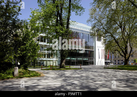 Exterior view of the glass-fronted Congress Centre in Salzburg, Austria Stock Photo