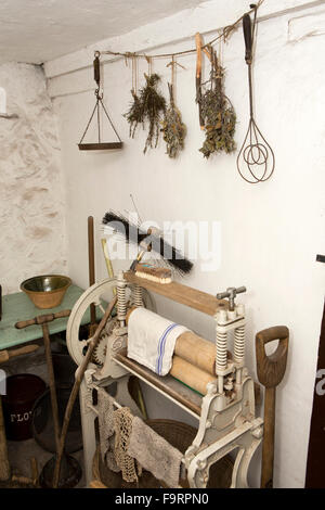 UK, England, Worcestershire, Bromsgrove, Avoncroft Museum, old Little Malvern toll house, scullery mangle Stock Photo