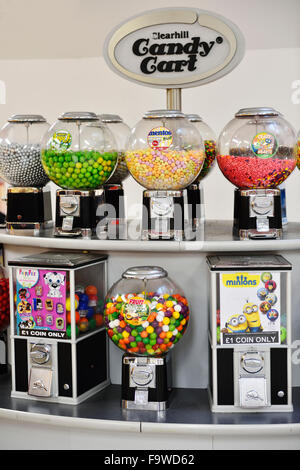 Gum and candy machines in a shopping mall in Indianapolis Stock Photo ...