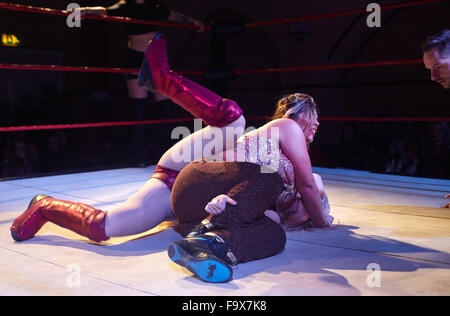 Ultimate Pro Wrestling, UK, GB, English wrestling  from the Corn Exchange in Dorchester. Indoor. Stock Photo