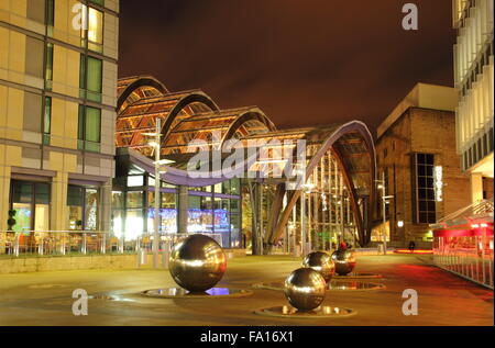 Millennium Square in Sheffield city centre looking to the Winter Garden and St Paul's Hotel and Spa (L), Yorkshire England UK Stock Photo