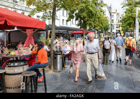 ANTWERP, BELGIUM - AUG 11: Lounging people and relaxing tourists at terraces downtown in the city Antwerp Stock Photo
