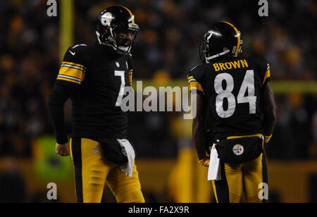 Pittsburgh Steelers Ben Roethlisberger and Heath Miller celebrate after a  touchdown late in the second quarter against the Seattle Seahawks at Heinz  Field in Pittsburgh, Pennsylvania on October 7, 2007. (UPI Photo/Stephen